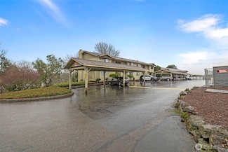3400 Narrows View Ln NE Unit 204, Bremerton, WA 98310