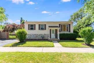 514 Parkside Ave, West Chicago, IL 60185