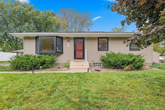 616 Hattie Ln, Woodbury, MN 55125