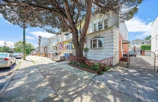 68-42 78th St, Flushing, NY 11379