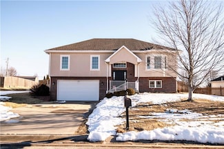 1702 Arrowhead Dr, Atchison, KS 66002