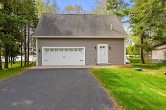 3155 W Lake Helen Dr, Rosholt, WI 54473