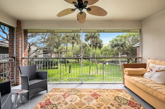101 W Park Shores Cir Unit 2W, Vero Beach, FL 32963