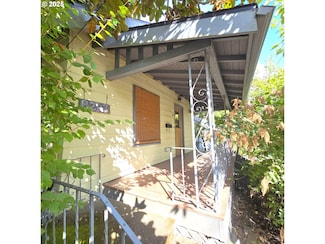 8227 N Woolsey Ave, Portland, OR 97203