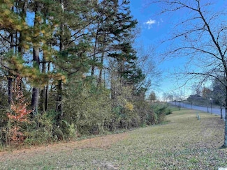 21 Silver Lake Blvd E, Gadsden, AL 35905