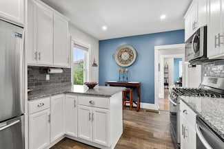 103 Belgrade Ave Unit 2, Roslindale, MA 02131