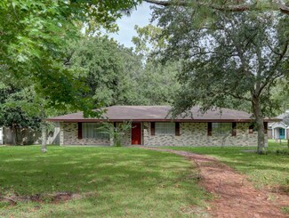 111 Charenton Rd, Baldwin, LA 70514