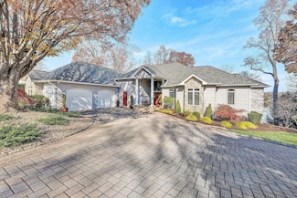 695 Fox Chase Rd, Wirtz, VA 24184