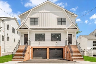 16 Underhill Place Unit Right Side, Harrison, NY 10604