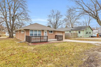 214 Augusta St, Mahomet, IL 61853