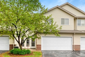 2422 Fox River Pkwy Unit B, Waukesha, WI 53189