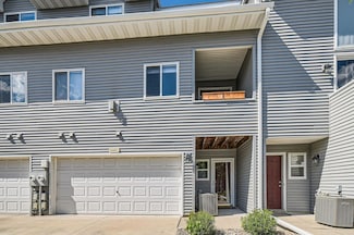 644 Woodduck Dr Unit I, Woodbury, MN 55125