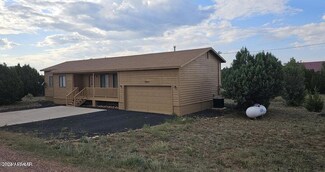 2240 Meadow Ln, Overgaard, AZ 85933