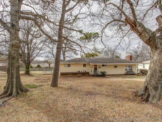302 E Boone St, Tahlequah, OK 74464