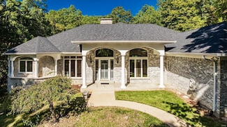 129 Crescent Bluff Dr, Eureka, MO 63025