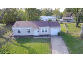 406 N Geronimo Dr, Independence, MO 64056