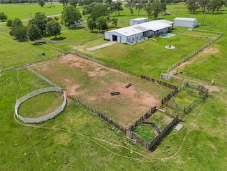 25826 Mitchell Rd, Hempstead, TX 77445