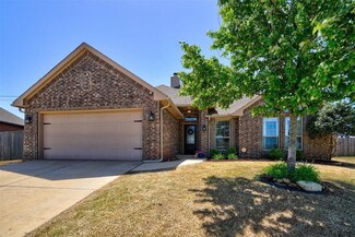 12012 SW 14th Ct, Yukon, OK 73099