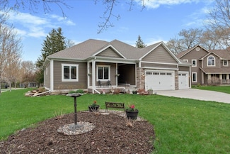 749 River Ridge Ct, River Falls, WI 54022