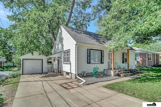 4415 South St, Lincoln, NE 68506