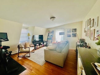 9 Parker St Unit 3, Charlestown, MA 02129