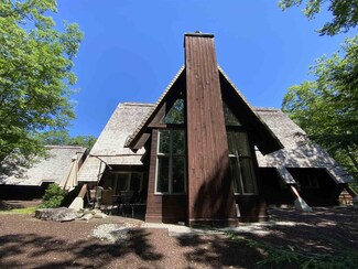 82 Oakledge Rd, Sunapee, NH 03782