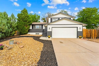 16 Bellflower Ct, Pueblo, CO 81001