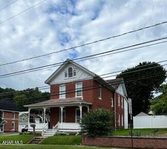 402 N Spring St, Everett, PA 15537