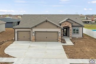 8009 SW 26th Terrace, Topeka, KS 66614