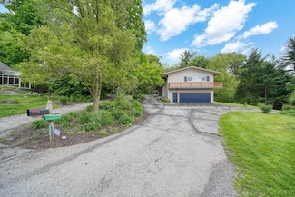 3224 Thornhill Dr, Adrian, MI 49221