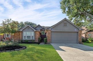 818 Maple Branch Ln, Pearland, TX 77584