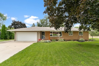 825 Truman Rd, Stoughton, WI 53589