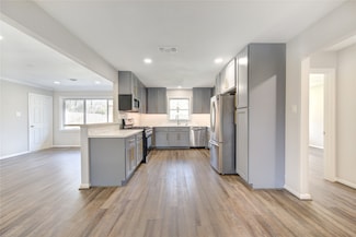 6026 Clarewood Dr, Houston, TX 77081