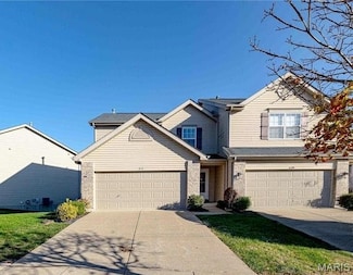 618 Country Heights Dr, Lake Saint Louis, MO 63367