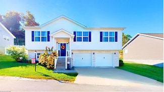 127 Landing Dr, Morgantown, WV 26508