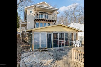 17161 Lakeview Dr, Vandalia, MI 49095