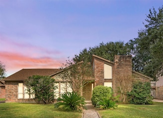 14915 Sun Harbor Dr, Houston, TX 77062