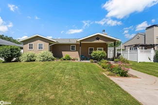 621 Broadway St, West Burlington, IA 52655