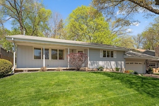 6612 41st Place N, Minneapolis, MN 55427