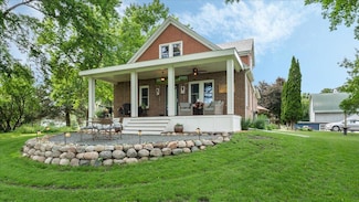 12586 220th St, Silver Lake, MN 55381