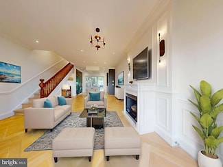 1808 Riggs Place NW, Washington, DC 20009