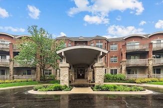950 Augusta Way Unit 209, Highland Park, IL 60035