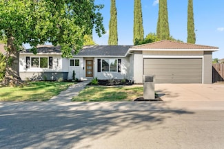6825 Steamboat Way, Sacramento, CA 95831