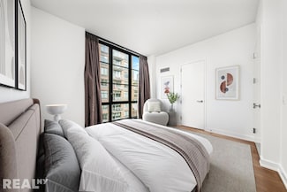 261 W 25th St Unit 8A, New York, NY 10001