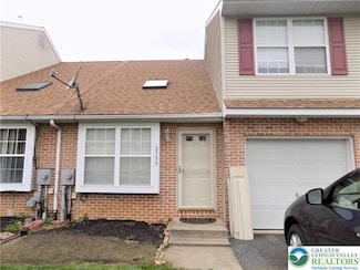 2733 Victoria Ln, Easton, PA 18045