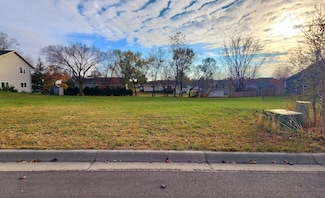 1270 Bellflower Ln NE, Owatonna, MN 55060