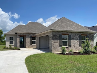 165 Margie St, Thibodaux, LA 70301