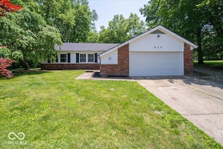 640 Shady Creek Ct, Greenwood, IN 46142