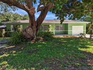 1745 52nd Ave N, Saint Petersburg, FL 33714