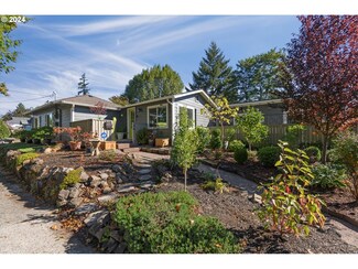 906 N 6th Ave, Kelso, WA 98626